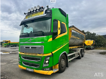 Pacēlājs ar āķi VOLVO FH16 750
