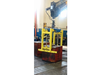 Jaunā Satvērējs - Celtnis-manipulators Brick stack grapple PL-3: foto 2 Jaunā Satvērējs - Celtnis-manipulators Brick stack grapple PL-3: foto 2