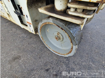 Šķērveida pacēlājs 2012 Genie GS-3232: foto 5