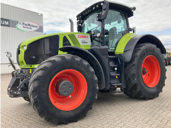 Traktors CLAAS Axion 960