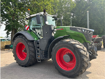 Traktors FENDT 1050 Vario