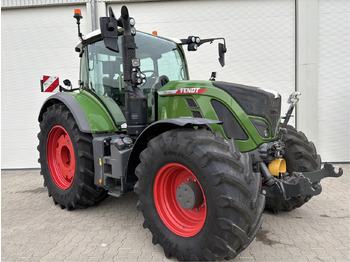 Traktors FENDT 718 Vario