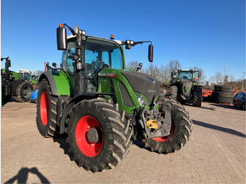 Traktors FENDT 718 Vario