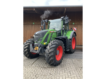 Traktors FENDT 724 Vario