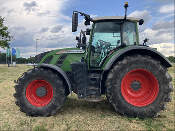 Traktors FENDT 724 Vario
