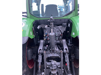 Traktors Fendt 724 Vario S4 Profi: foto 3 Traktors Fendt 724 Vario S4 Profi: foto 3