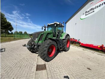 Traktors FENDT 828 Vario