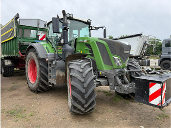 Traktors FENDT 828 Vario