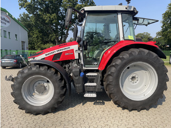 Traktors MASSEY FERGUSON 100 series