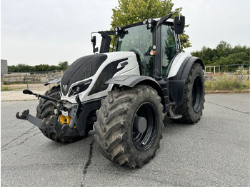 Traktors VALTRA T234