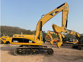 Kāpurķēžu ekskavators CATERPILLAR 320CL