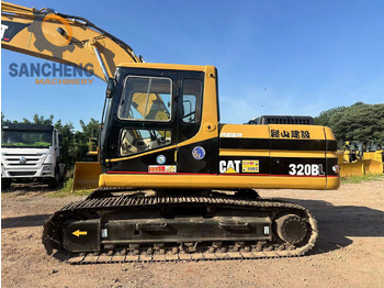 Kāpurķēžu ekskavators CATERPILLAR 320BL: foto 3