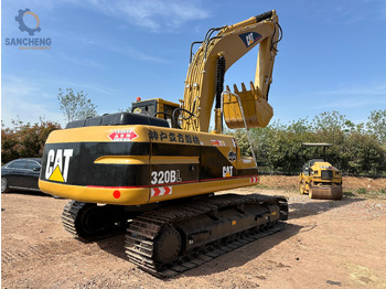 Kāpurķēžu ekskavators CATERPILLAR 320BL: foto 5