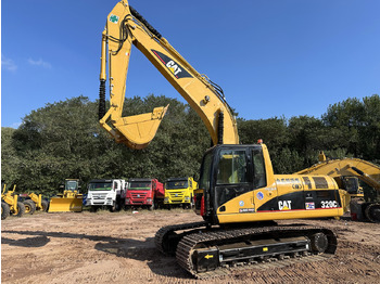 Kāpurķēžu ekskavators CATERPILLAR 320C