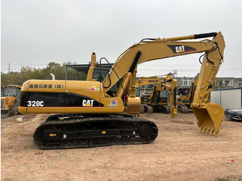 Kāpurķēžu ekskavators CATERPILLAR 320CL