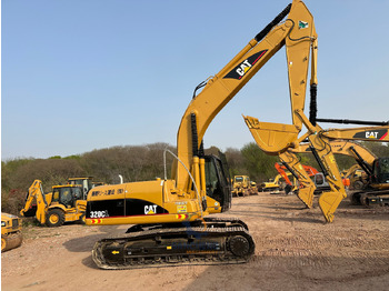 Kāpurķēžu ekskavators CATERPILLAR 320CL: foto 4