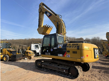 Kāpurķēžu ekskavators CATERPILLAR 320D: foto 2