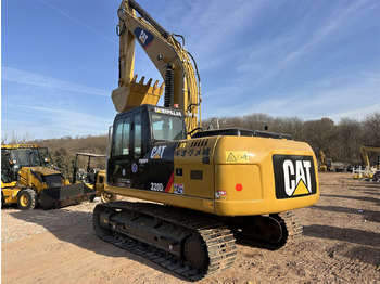 Kāpurķēžu ekskavators CATERPILLAR 320D: foto 4