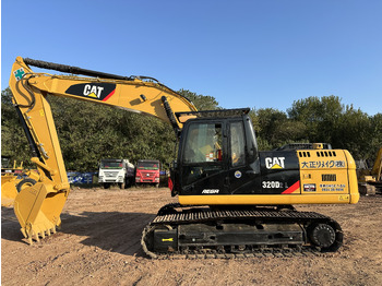 Kāpurķēžu ekskavators CATERPILLAR 330D2L