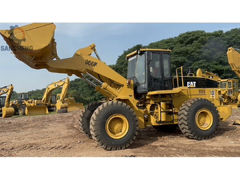 Riteņu iekrāvējs CATERPILLAR 966F