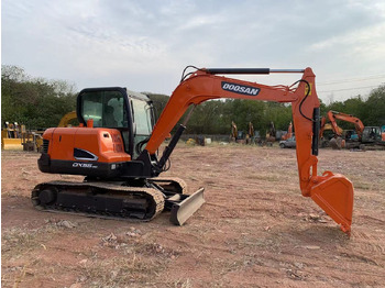 Ekskavators DOOSAN DX55