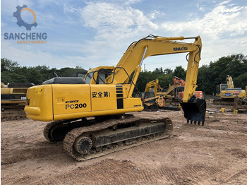 Kāpurķēžu ekskavators KOMATSU PC200-6
