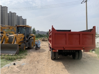 Kravas automašīna pašizgāzējs pārvadāšana skābbarība SINOTRUK Howo Dump truck 4x2: foto 5