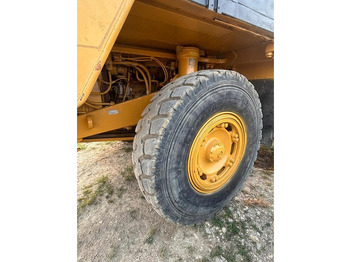 Bezceļu pašizgāzējs Caterpillar 769D: foto 3