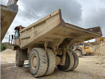 Bezceļu pašizgāzējs Caterpillar 771D: foto 5