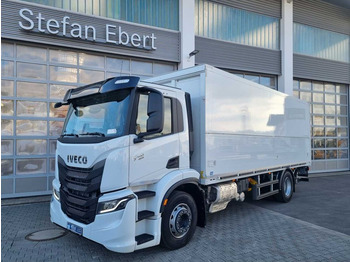 Kravas automašīna dzērienu pārvadāšanai IVECO