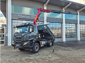 Kravas automašīna pašizgāzējs IVECO