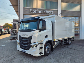 Kravas automašīna ar slēgto virsbūvi IVECO