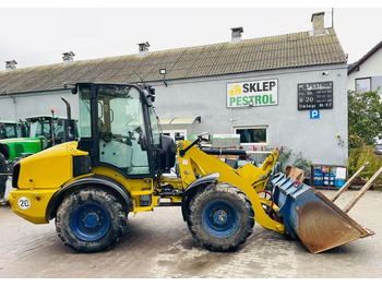 Riteņu iekrāvējs CATERPILLAR 908H