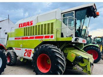 Labības kombains CLAAS Mega