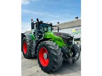 Traktors FENDT 1050 Vario