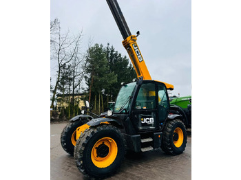 Teleskopiskais iekrāvējs JCB