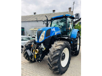 Traktors NEW HOLLAND T7.210