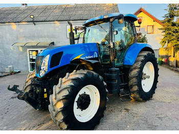 Traktors NEW HOLLAND T7000