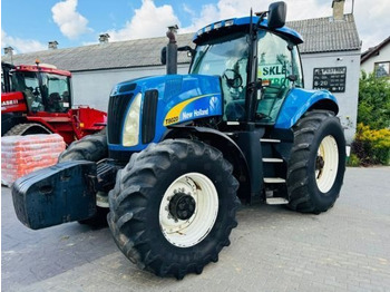 Traktors NEW HOLLAND T8000