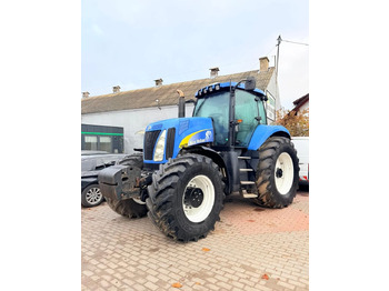Traktors NEW HOLLAND T8030