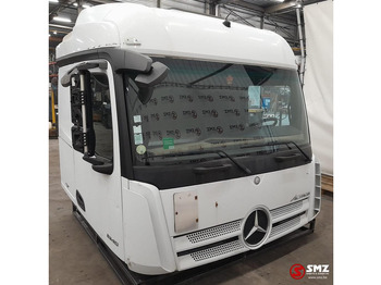 Kabīne un interjers MERCEDES-BENZ