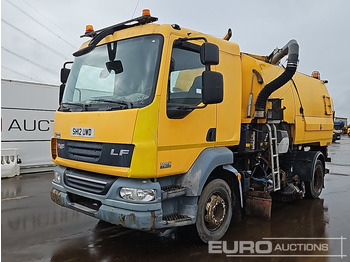 Ielu tīrīšanas mašīna DAF LF 55 220