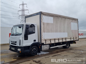Kravas automašīna ar tentu IVECO