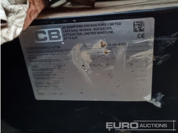 Teleskopiskais iekrāvējs JCB