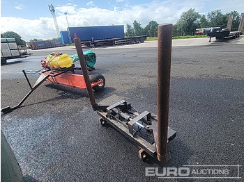 Lauksaimniecības tehnika Slewtic Hydraulic Bale Lifter to suit JCB Telhandler: foto 4