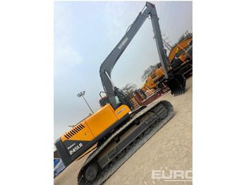 Kāpurķēžu ekskavators Unused 2025 Hyundai R245LR: foto 2