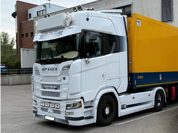 Vilcējs SCANIA S