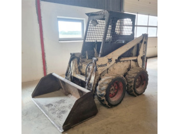 Kompaktiekrāvējs Bobcat 721: foto 1