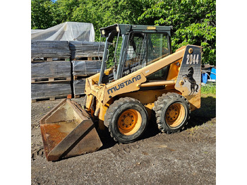 Bobcat Mustang 2044 līzingu Bobcat Mustang 2044: foto 1
