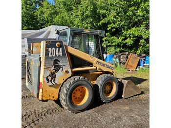 Bobcat Mustang 2044 līzingu Bobcat Mustang 2044: foto 4
